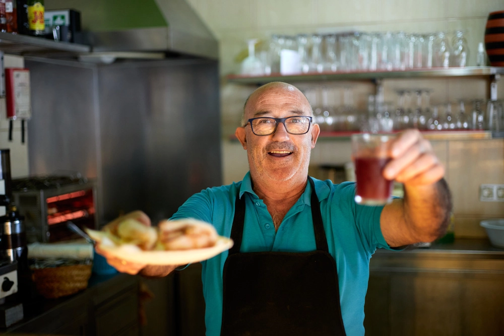 Vendedor do mercado de Aljezur